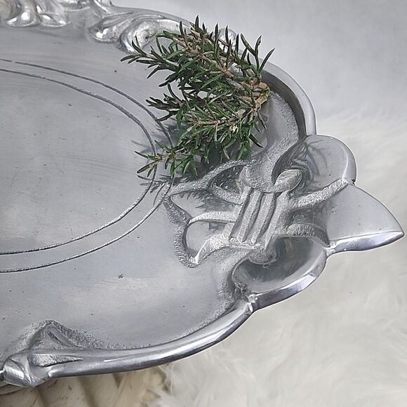 ⚜️Fleur de Lis Weighted Cast Aluminum Serving Platter - Picture 2 of 9